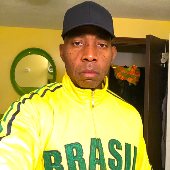 Meet your Posher, Pennell - Picture 1 of 3